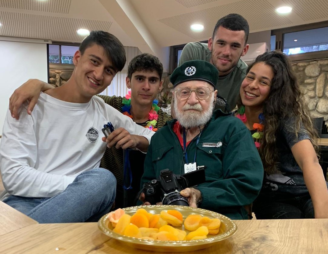 Steve with Oded Yuval Yotam and Emily.jpg